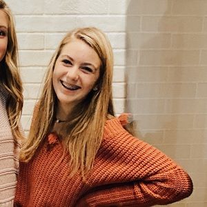 Meet your Posher, Elizabeth